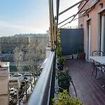 Apt10A - Suite & Terrace