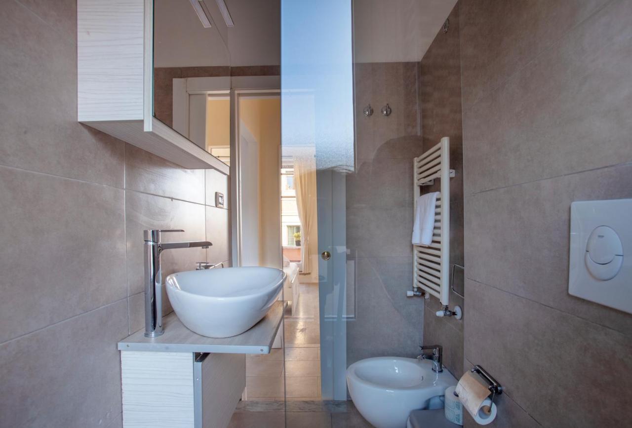 Apt10a - & Terrace
