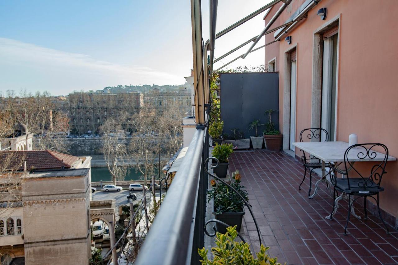 Apt10a - & Terrace